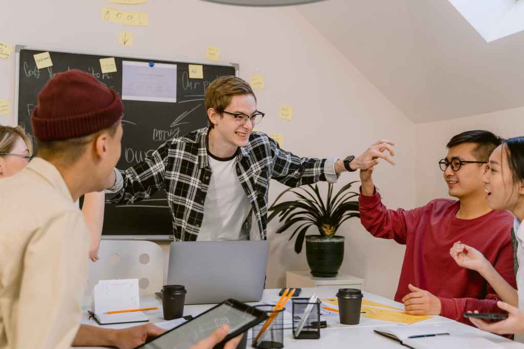 #1077² TO THE TOP ↑² – S2 E6 – TEAM PLAYER