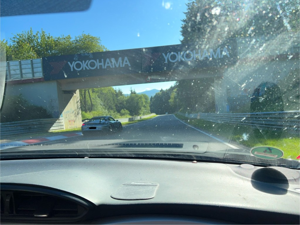 #1811² RACING IS LIFE² – S10 E13 – FIRST PASSENGER LAP